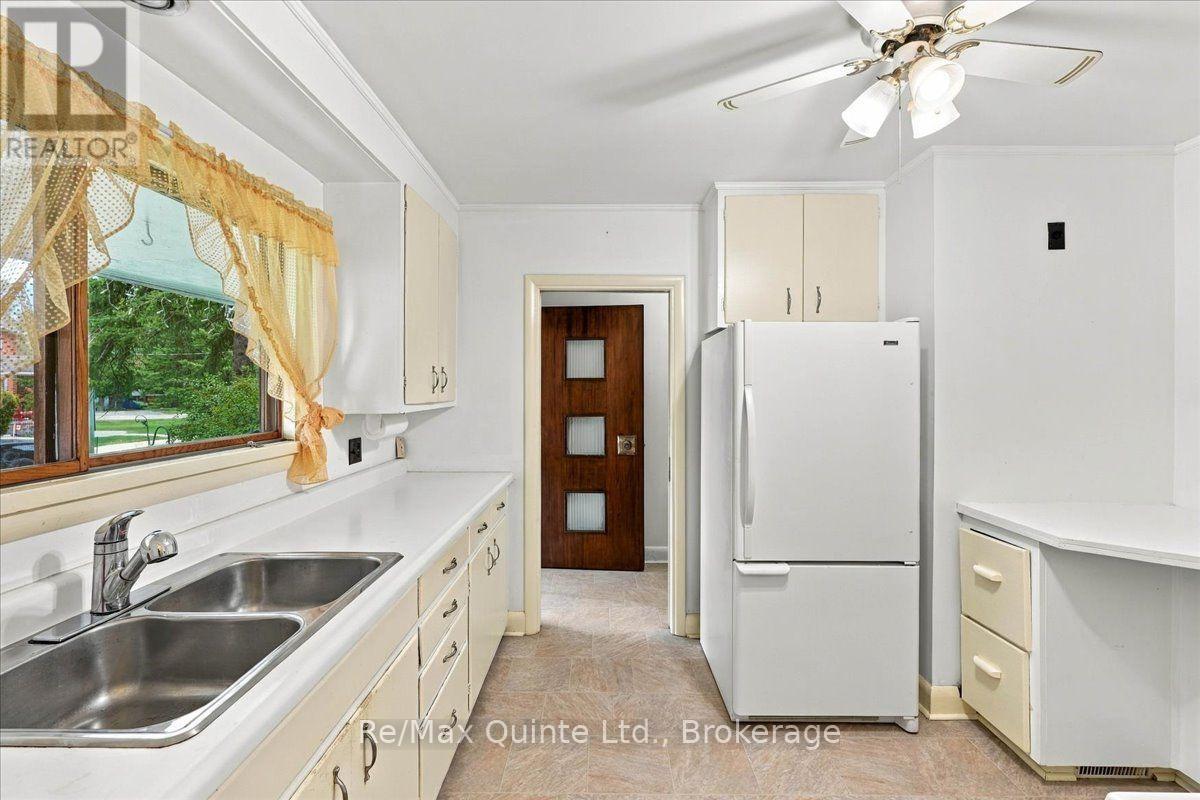 1B ROGERS STREET - 6