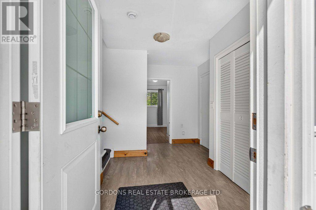 207 ROBERT WALLACE DRIVE - 11