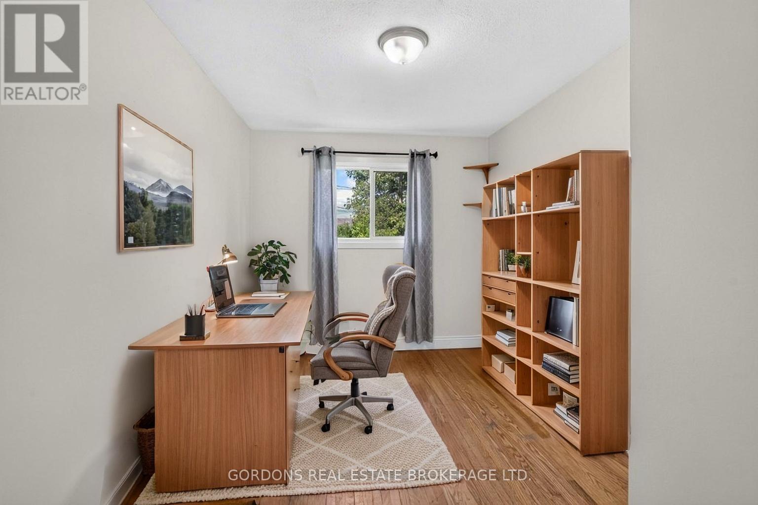 207 ROBERT WALLACE DRIVE - Image 12