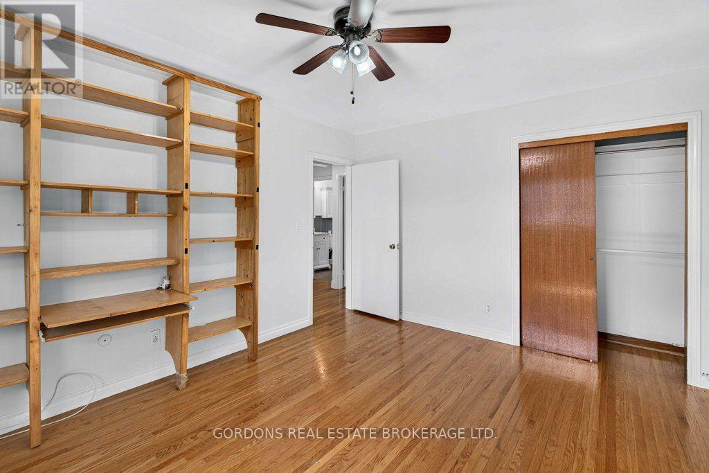 207 ROBERT WALLACE DRIVE - 37