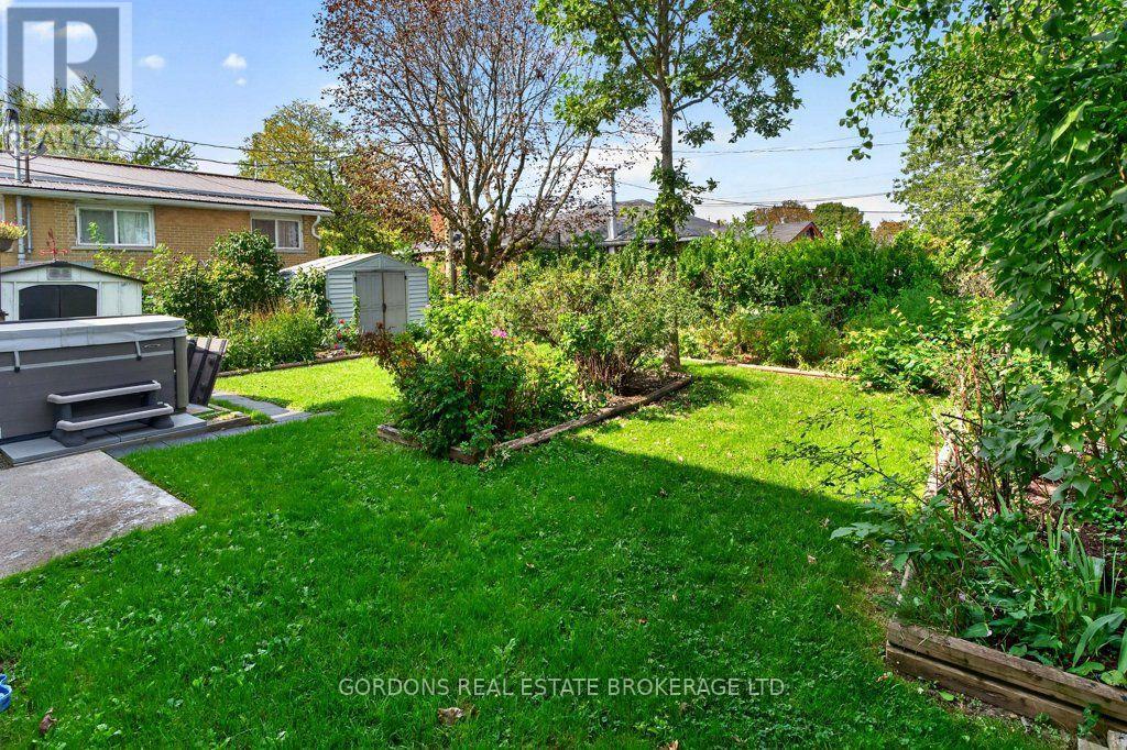 207 ROBERT WALLACE DRIVE - Image 8