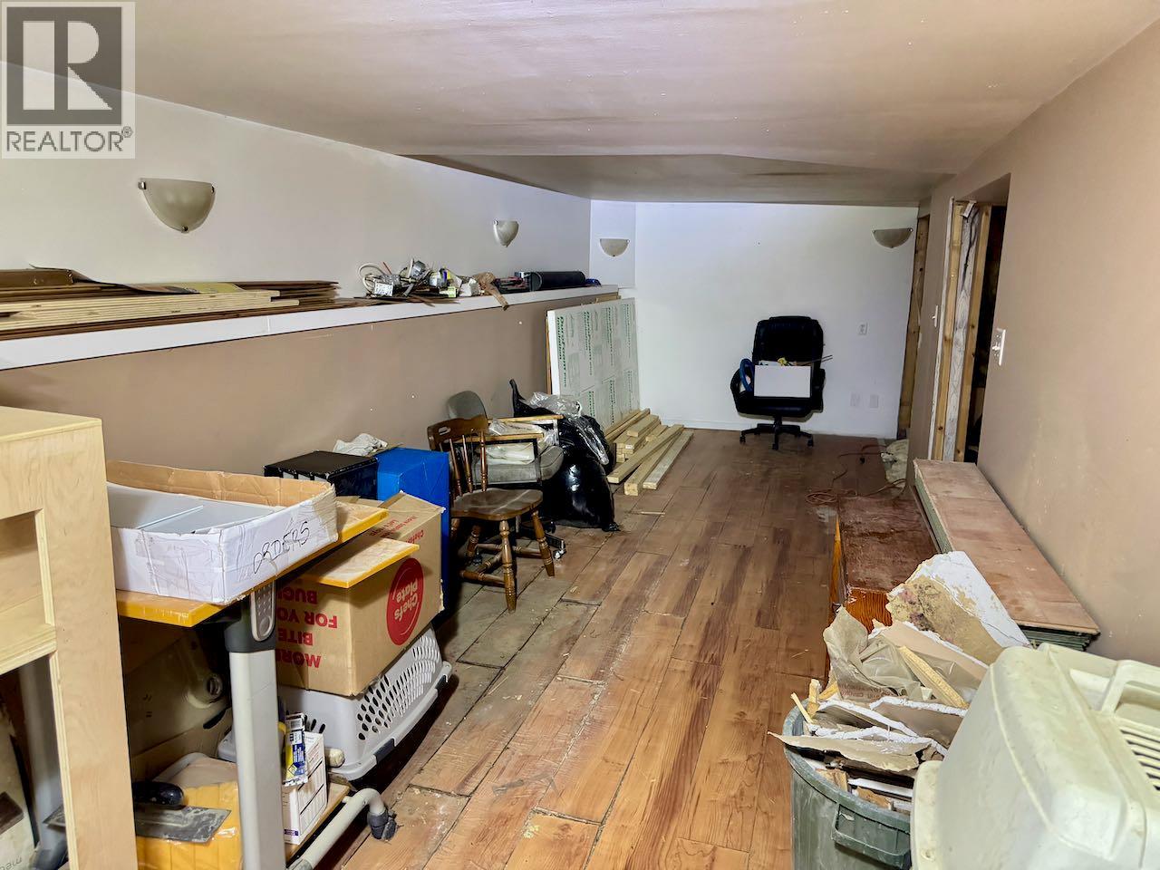 223 Larch Avenue - Image 24