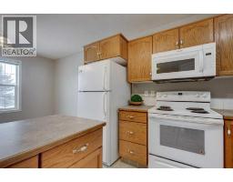 4pc Bathroom - 15 Kerry Wood Mews, Red Deer, AB T4N7B8 Photo 6