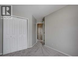 15 Kerry Wood Mews, Red Deer, AB T4N7B8 Photo 24