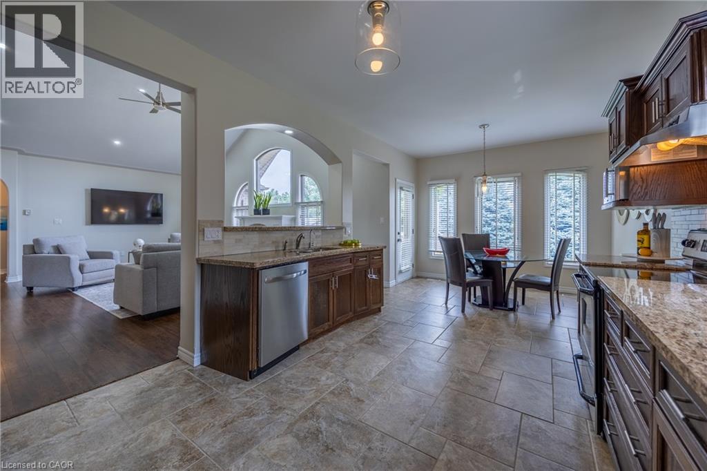 24 MELODY Drive - Image 13