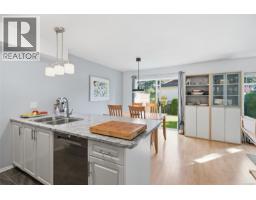 4 141 Sixth Ave E, Qualicum Beach, BC V9K2J6 Photo 13