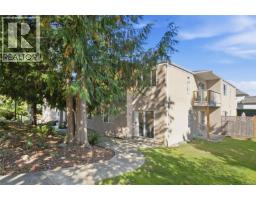 4 141 Sixth Ave E, Qualicum Beach, BC V9K2J6 Photo 24