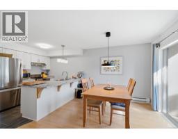 Kitchen - 4 141 Sixth Ave E, Qualicum Beach, BC V9K2J6 Photo 6