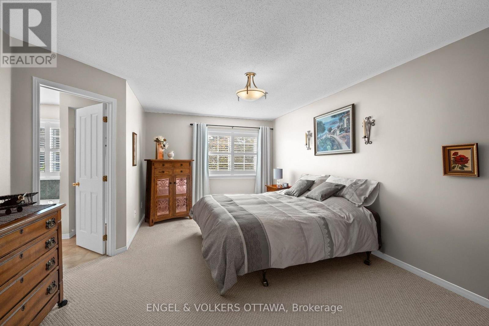 48 FIELDBERRY PRIVATE - Image 15