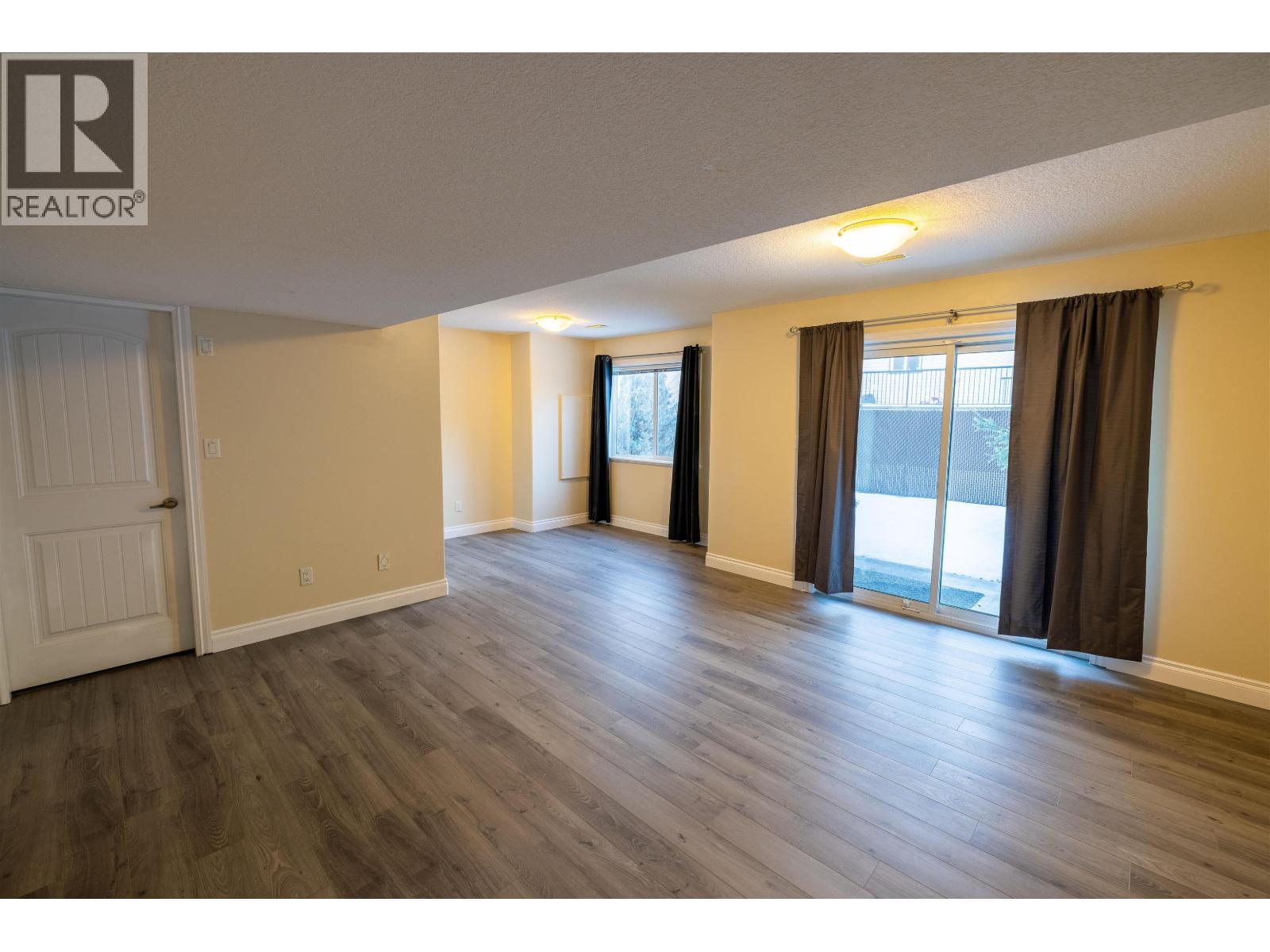 #114 4404 5TH AVENUE - Image 6