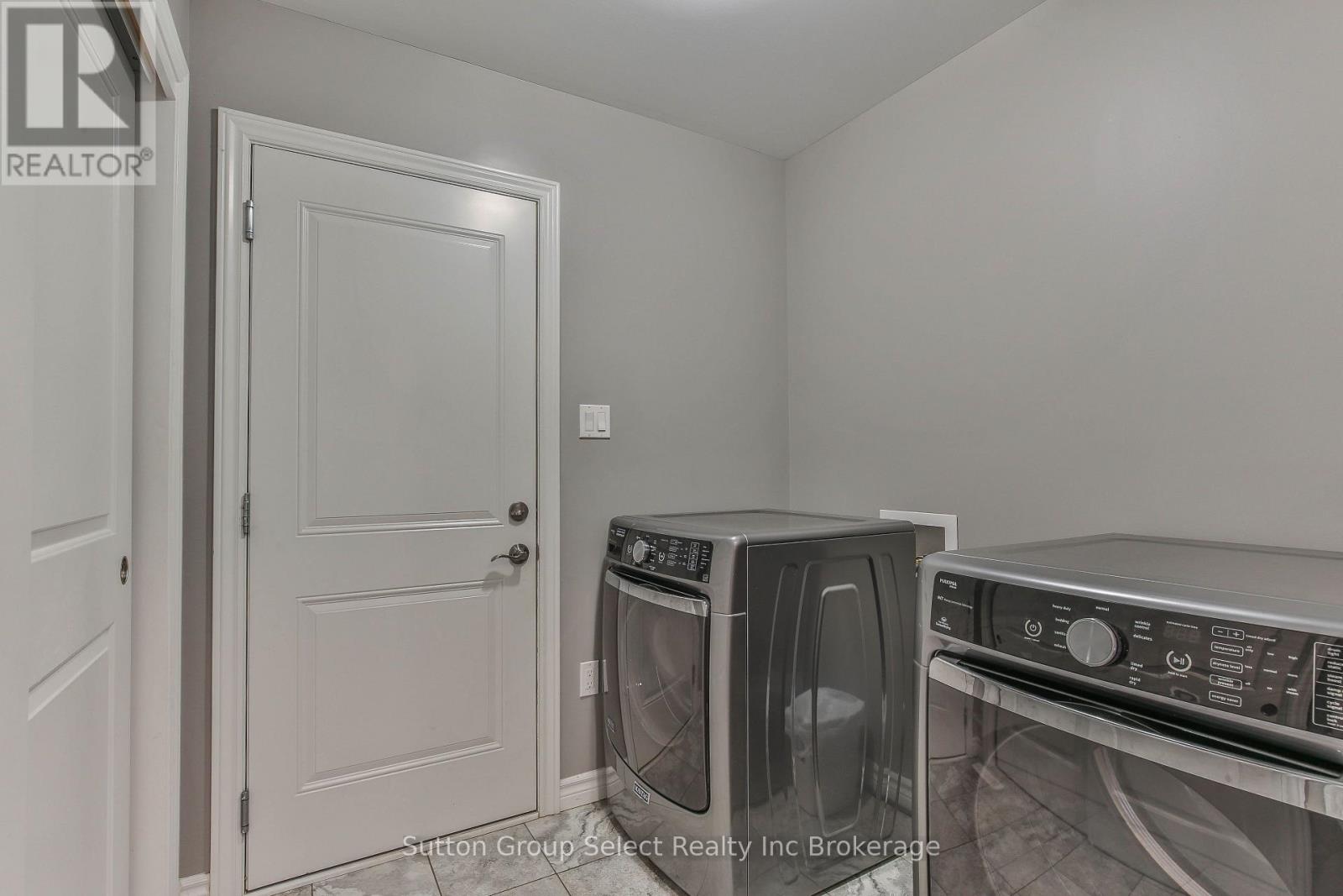 86 WALKER ROAD - Image 28