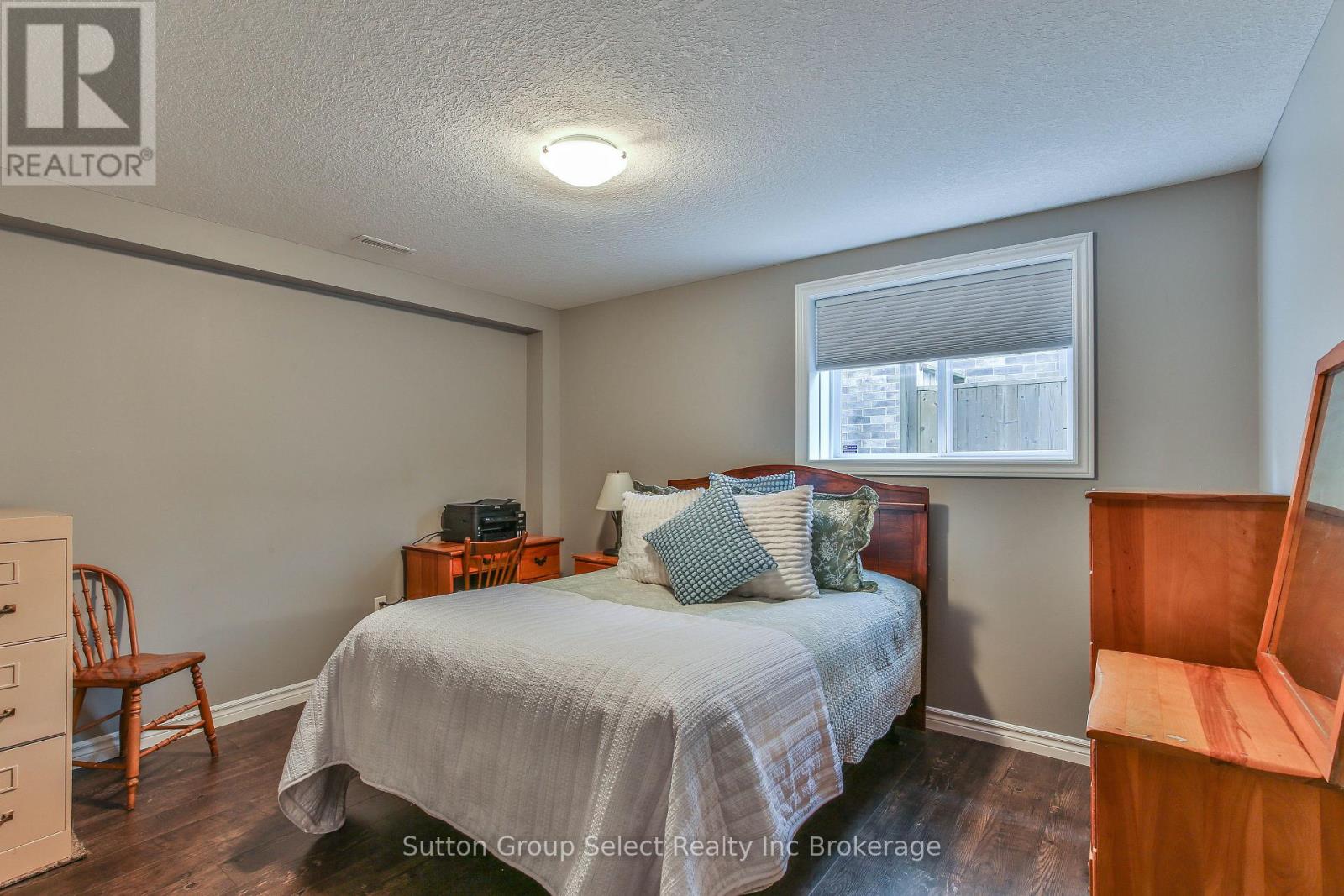 86 WALKER ROAD - Image 36