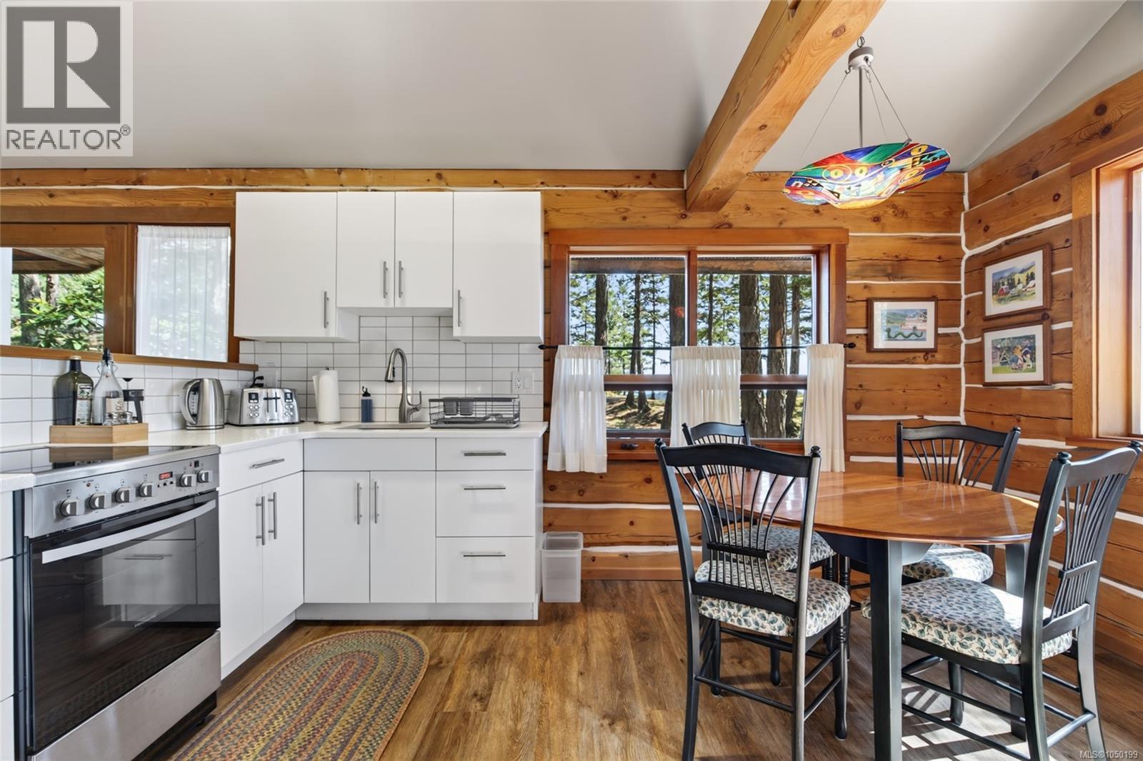 455 Heck Hill Rd, Mayne Island