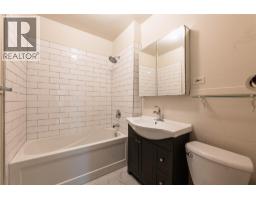 Bedroom - 220-222 Vernon Street, Nelson, BC V1L4E2 Photo 12
