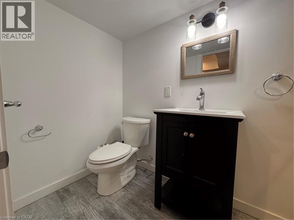 225 BRIDGEPORT Road E, Waterloo — photo 6