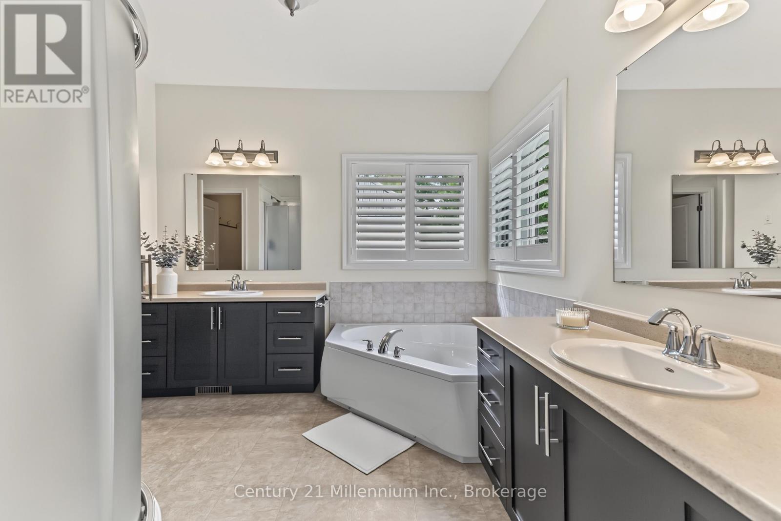 137 MARK STREET W - 32