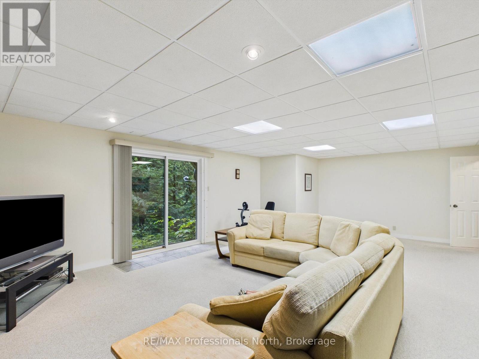 52 GOLF COURSE ROAD - Image 25