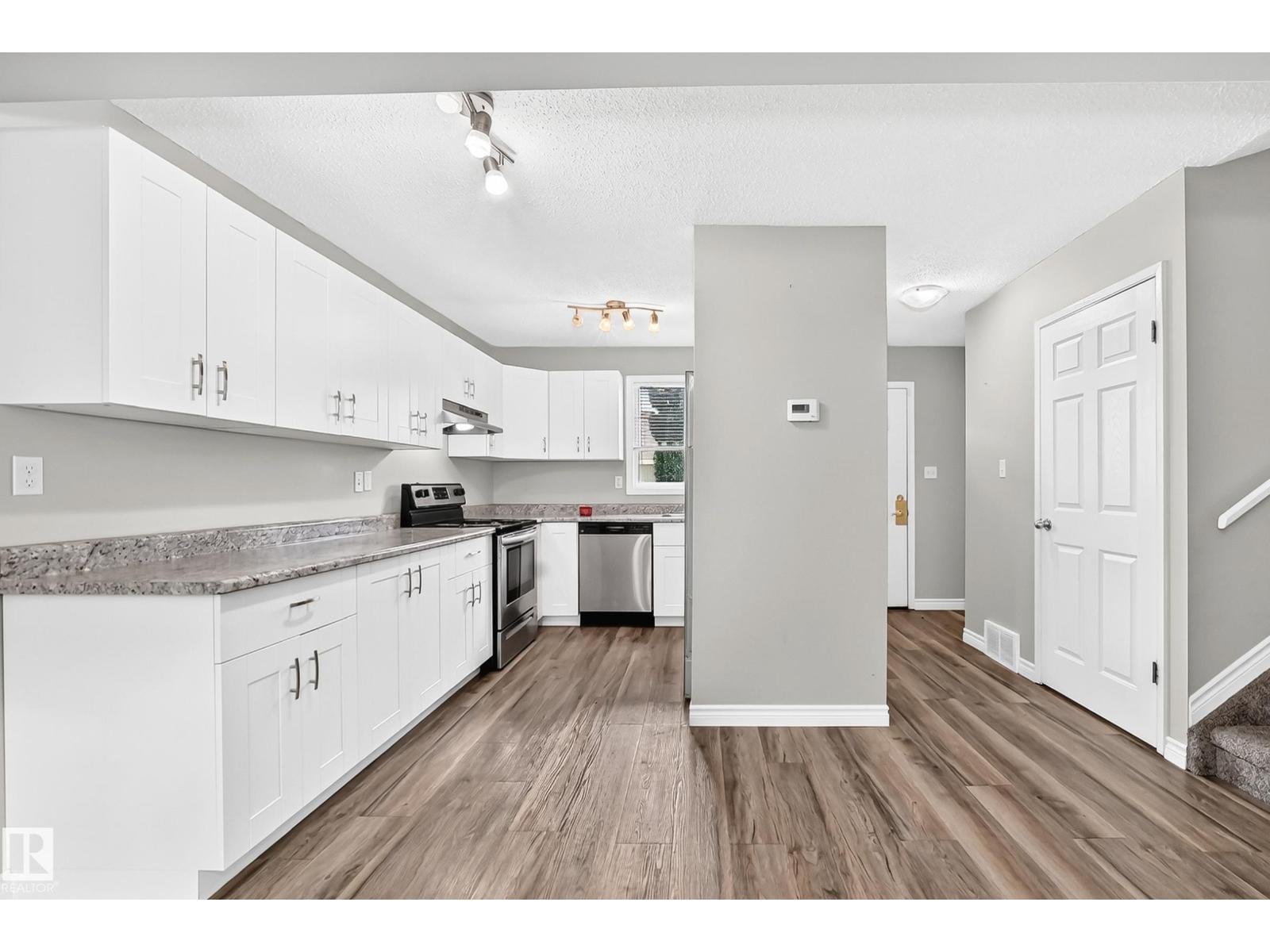 18146 81 Av NW photo 4 — MLS® E4509336