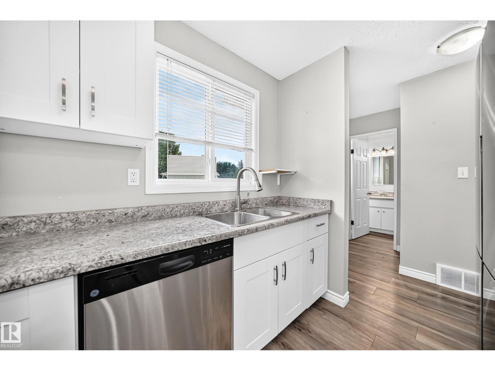 18146 81 Av NW photo 5 — MLS® E4509336