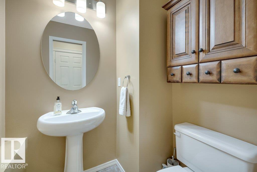 7948 13 AV SW - Image 16