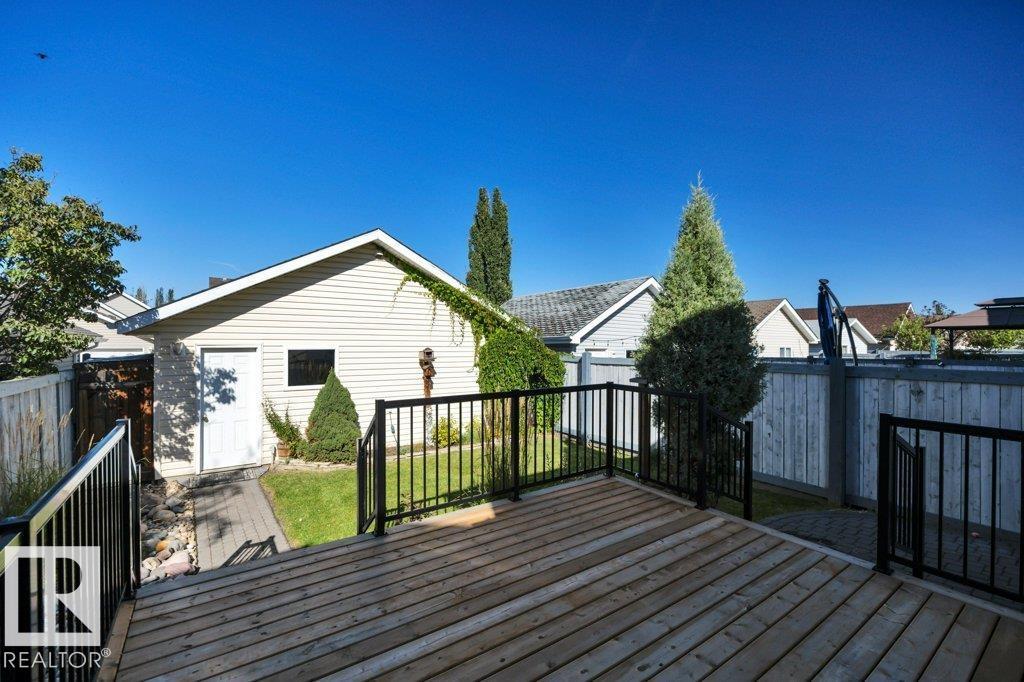7948 13 AV SW - 18