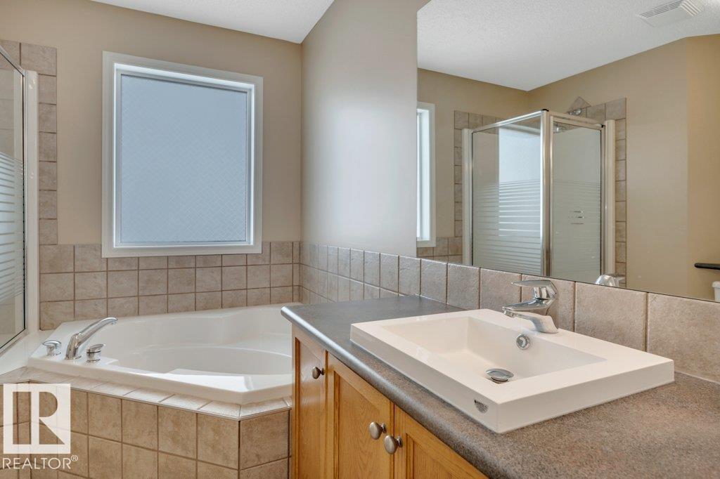 7948 13 AV SW - Image 37