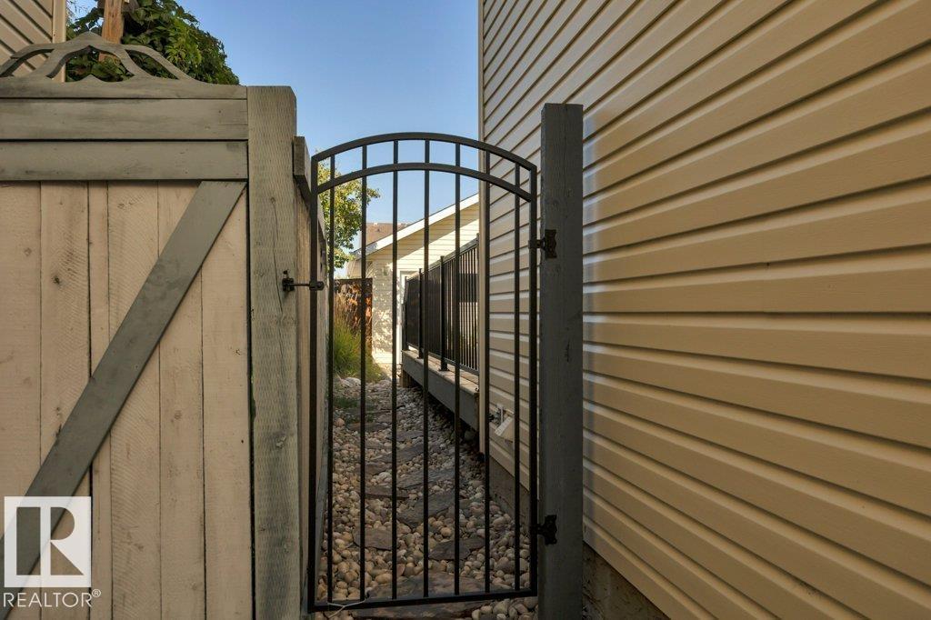7948 13 AV SW - Image 51