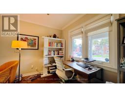 Bedroom 3 - 212 Fairlawn Avenue, Toronto, ON M5M1S8 Photo 6