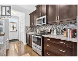 2pc Bathroom - 28 Evansborough Gate Nw, Calgary, AB T3P0M2 Photo 6