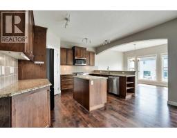 Pantry - 92 Everglen Close Sw, Calgary, AB T2Y0G6 Photo 8