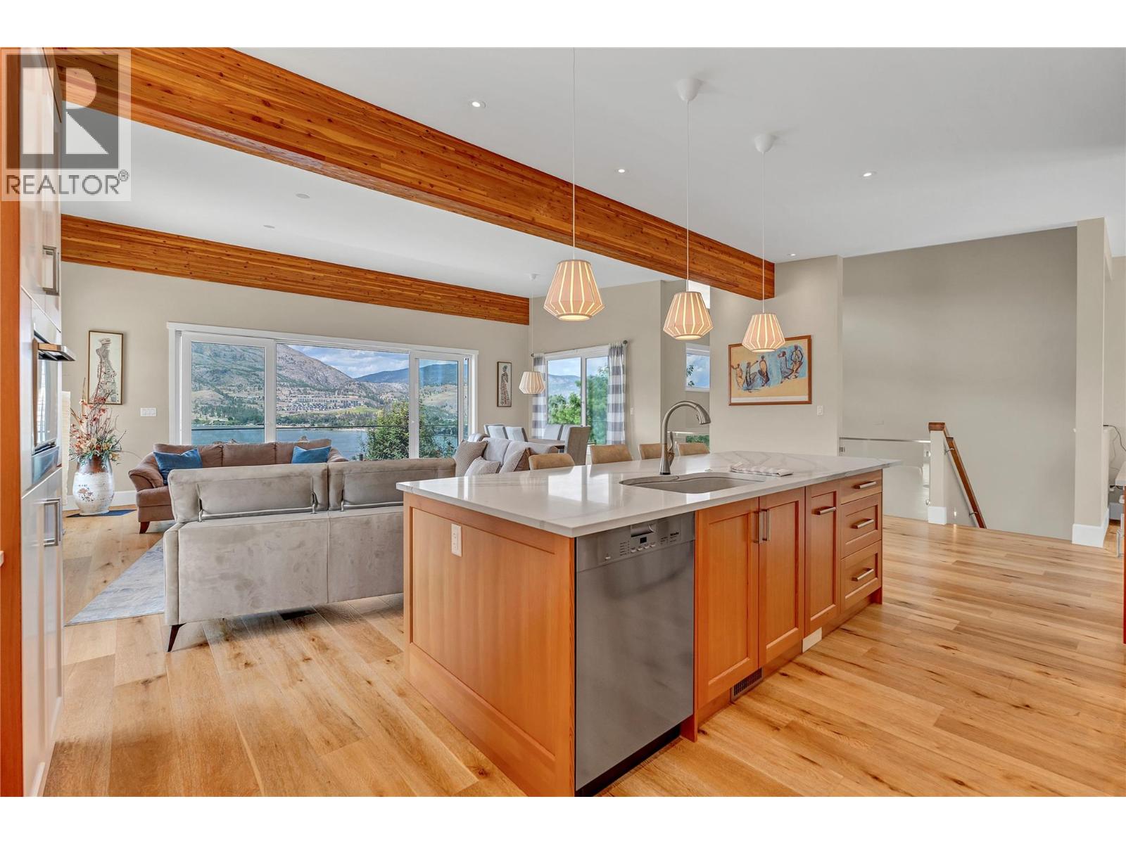 3984 Finnerty Road - 32
