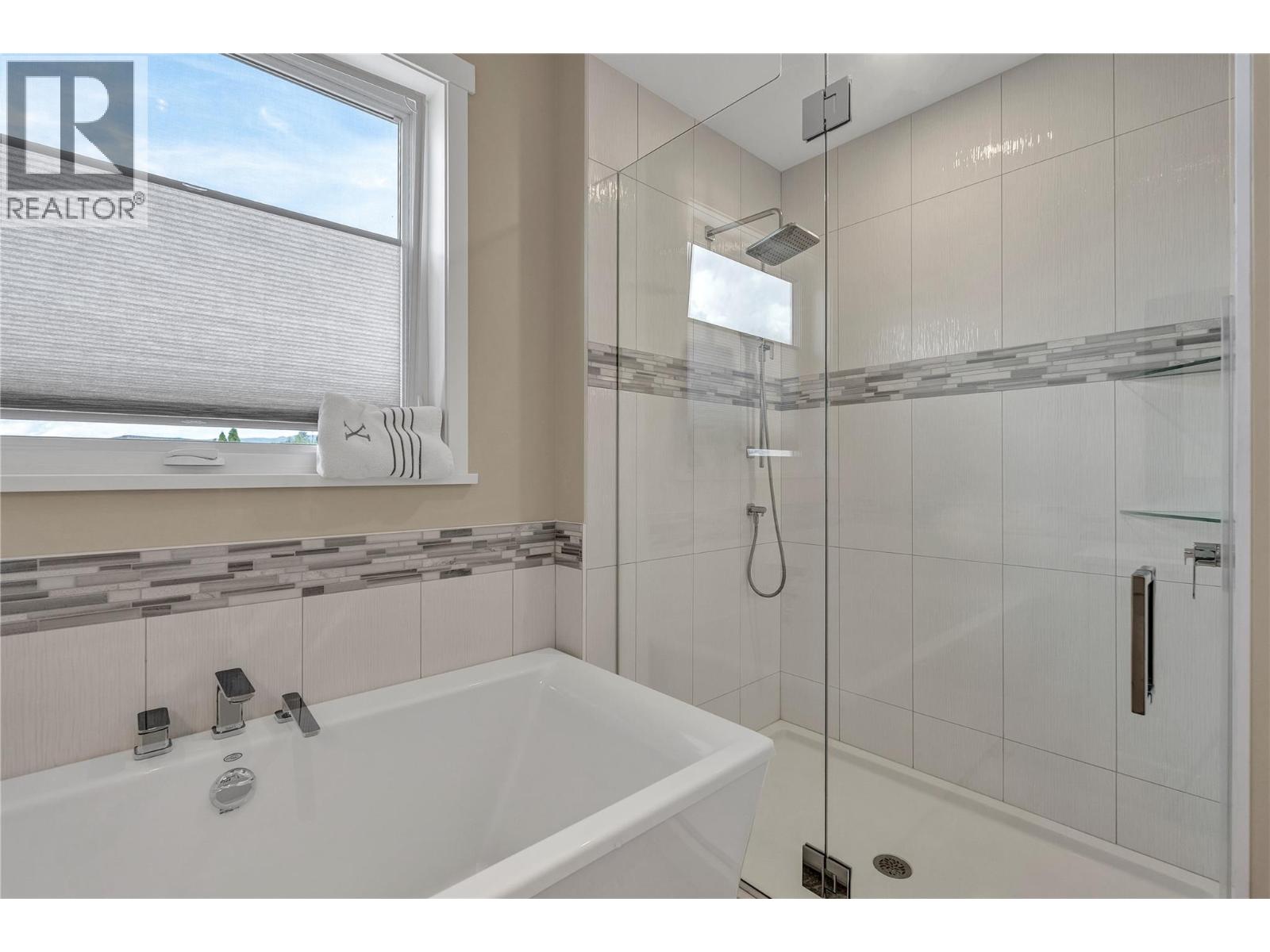 3984 Finnerty Road - Image 54