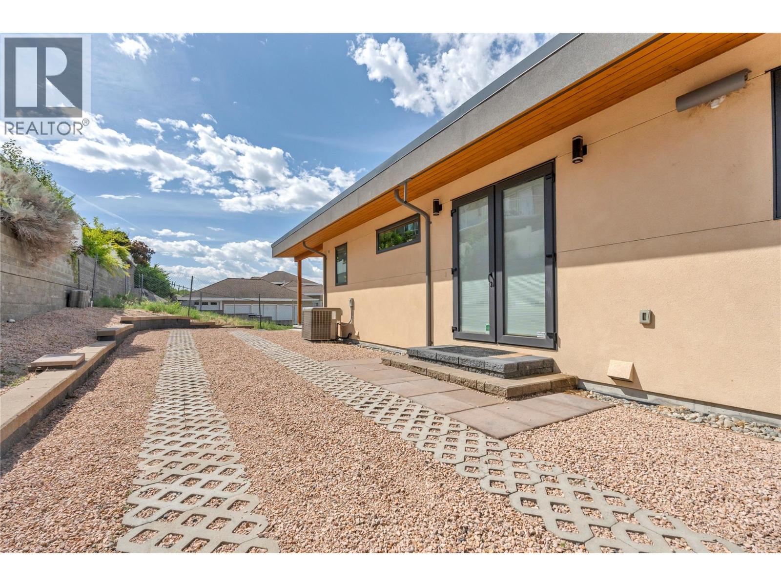 3984 Finnerty Road - 73