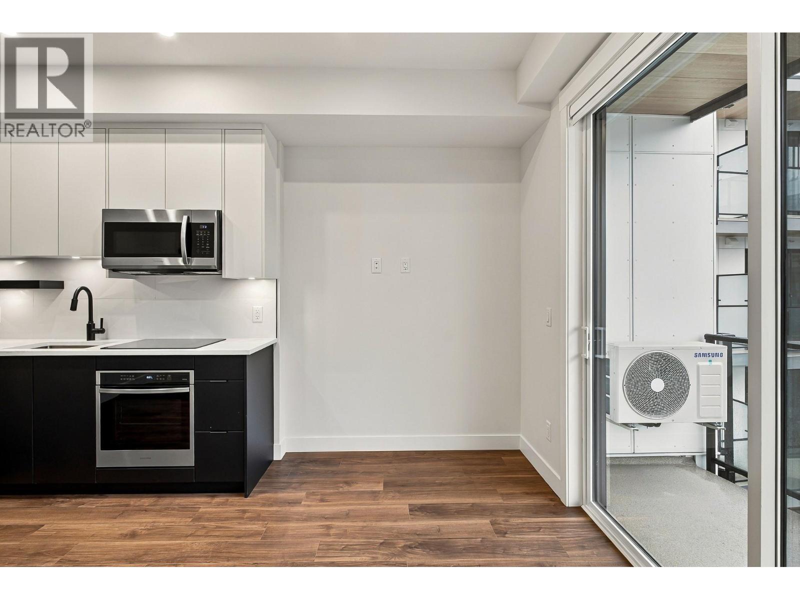 #515 1280 Sutherland Avenue - 7