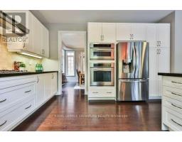 488 Foxcroft Boulevard, Newmarket, ON L3X3L7 Photo 14