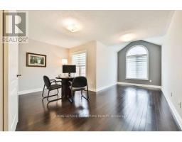 488 Foxcroft Boulevard, Newmarket, ON L3X3L7 Photo 32