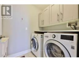 488 Foxcroft Boulevard, Newmarket, ON L3X3L7 Photo 35