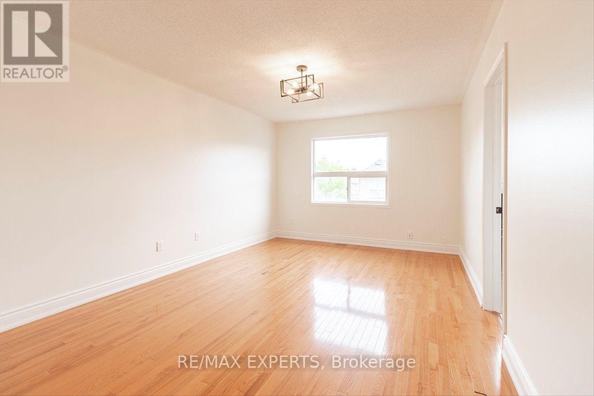 104 ECHO RIDGE CRESCENT - Image 25