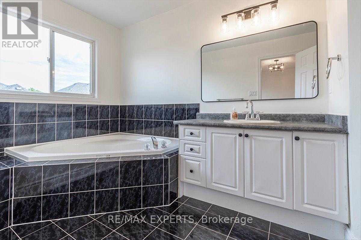 104 ECHO RIDGE CRESCENT - Image 29