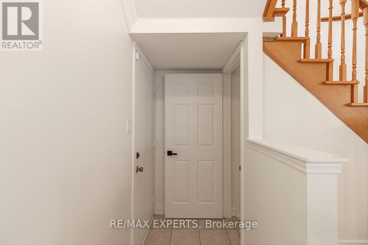 104 ECHO RIDGE CRESCENT - Image 31