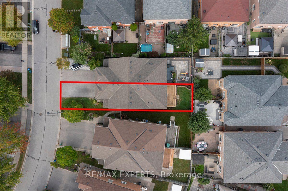 104 ECHO RIDGE CRESCENT - 43