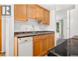 3830 Castle Road, Regina, SK S4S6M7 Photo 9