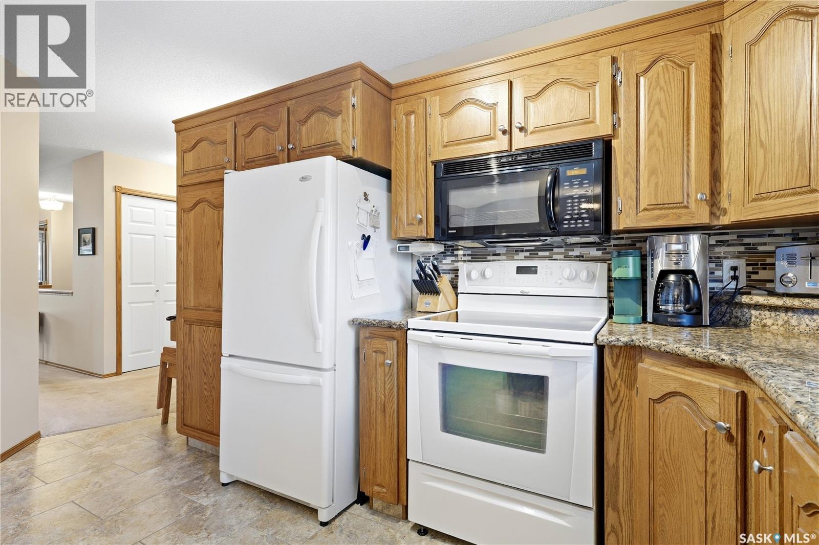 18 Greencrest BAY, Regina — photo 12