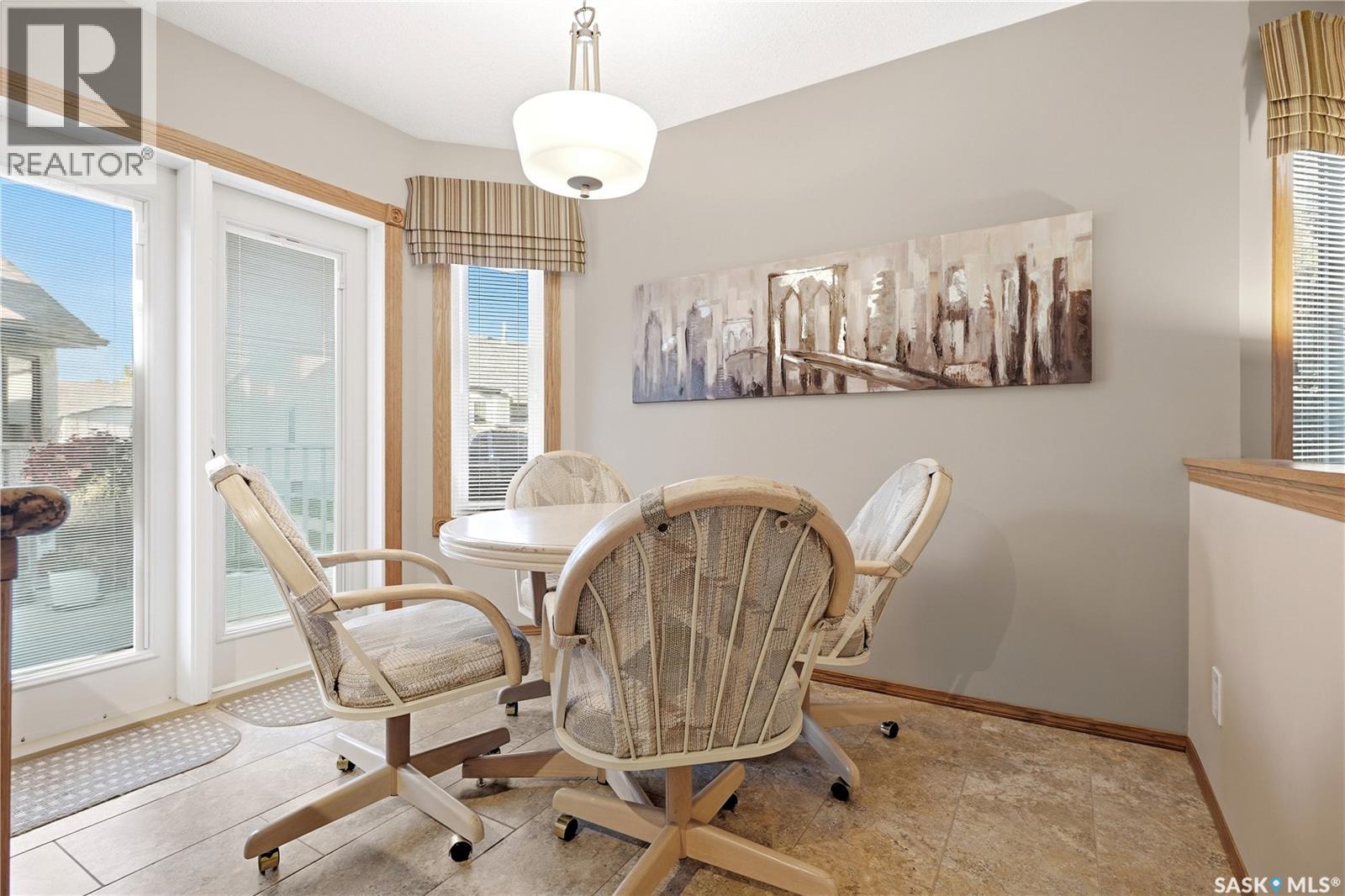18 Greencrest BAY, Regina — photo 13