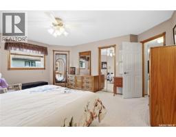 18 Greencrest Bay, Regina, SK S4S7E9 Photo 31