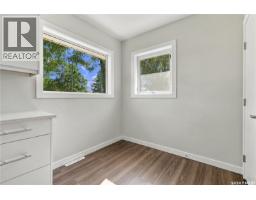 2716 Winnipeg Street, Regina, SK S4P1H9 Photo 17