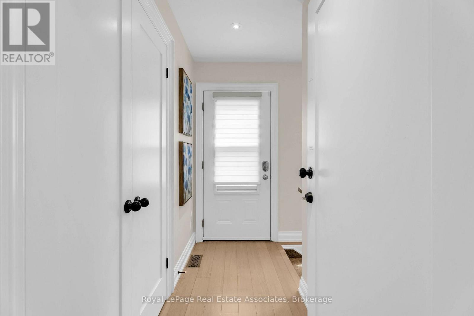 11 CHURCHILL CRESCENT - Image 30