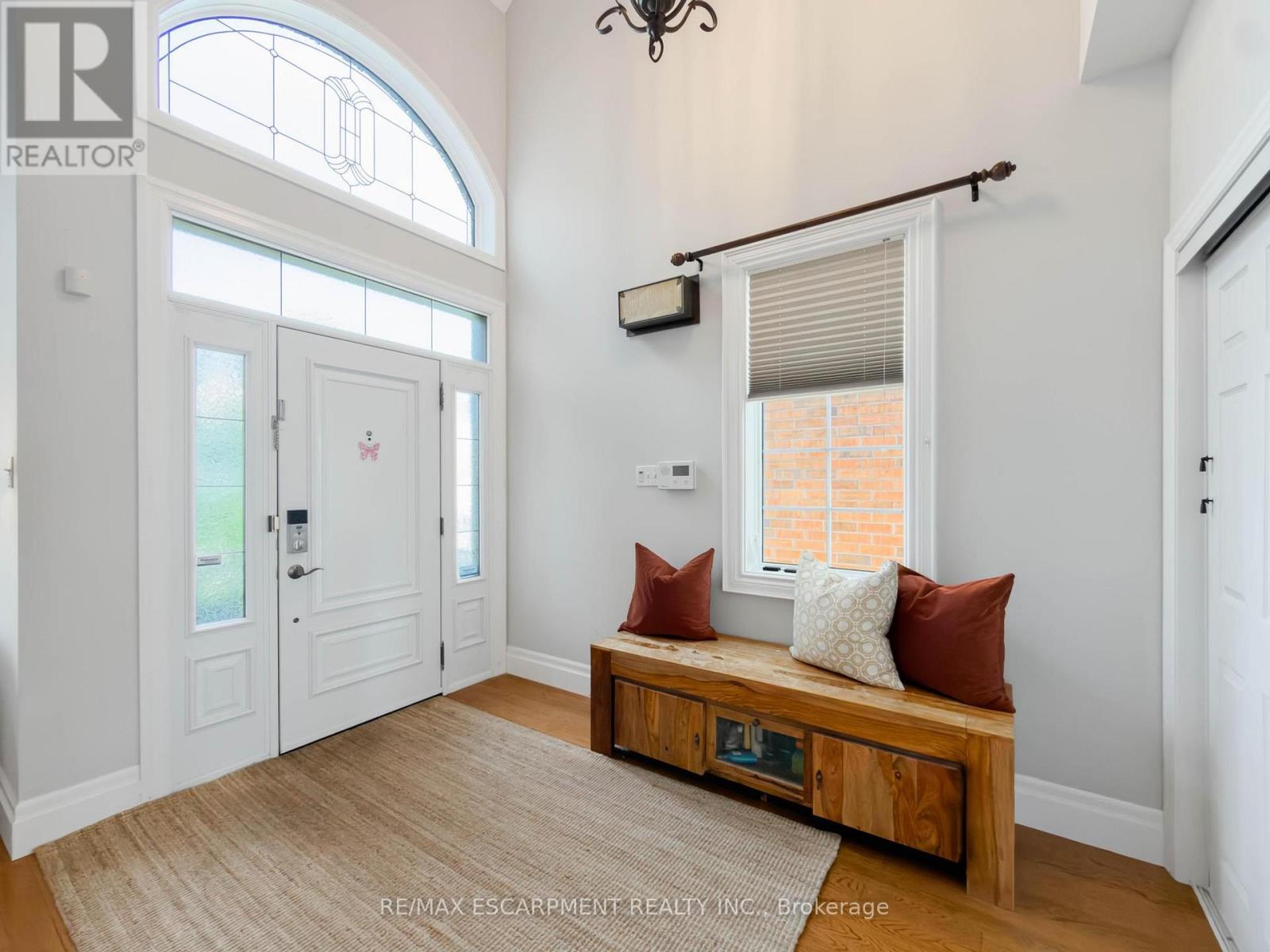 Photo of 1396 THORNCREST CRESCENT