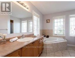 5936 Whitehorn Avenue, Mississauga, ON L5V2Y8 Photo 11