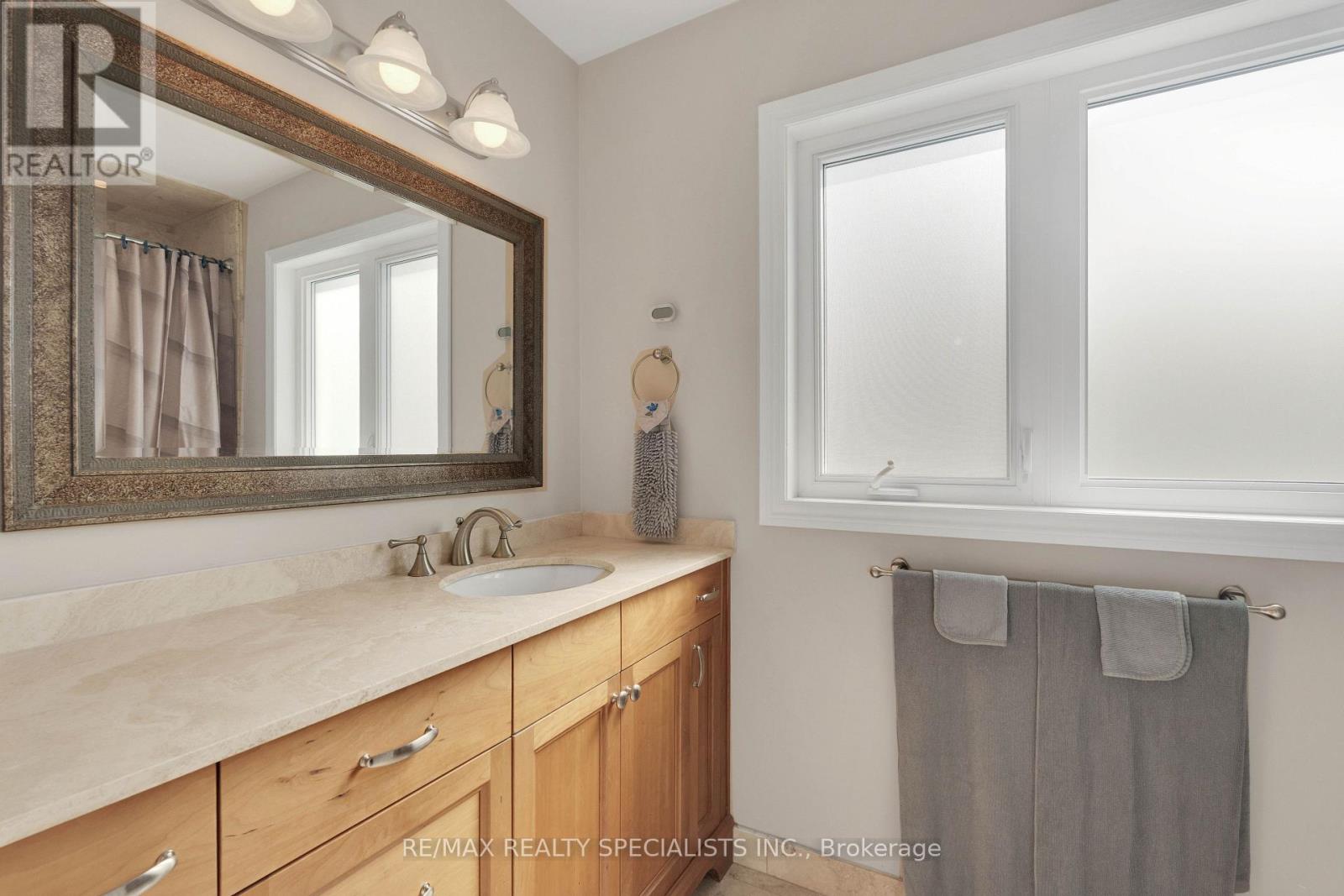 20 MCCULLOUGH CRESCENT - Image 30